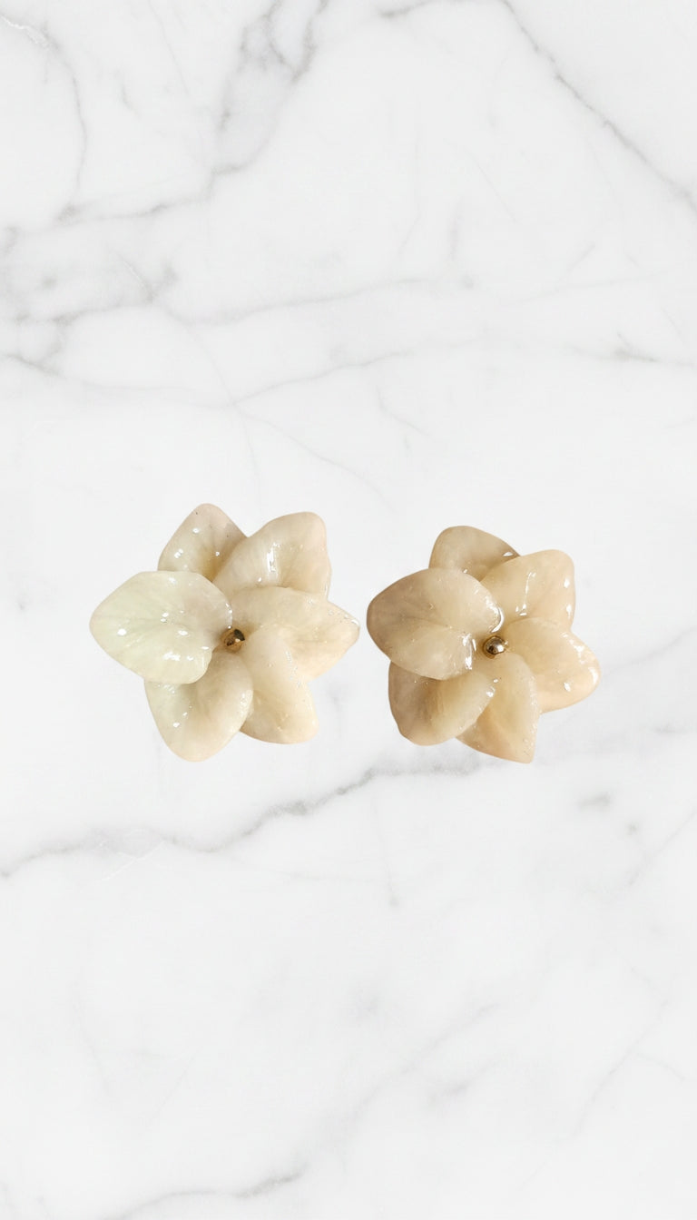 Aretes Flor Vainilla de Eufonía