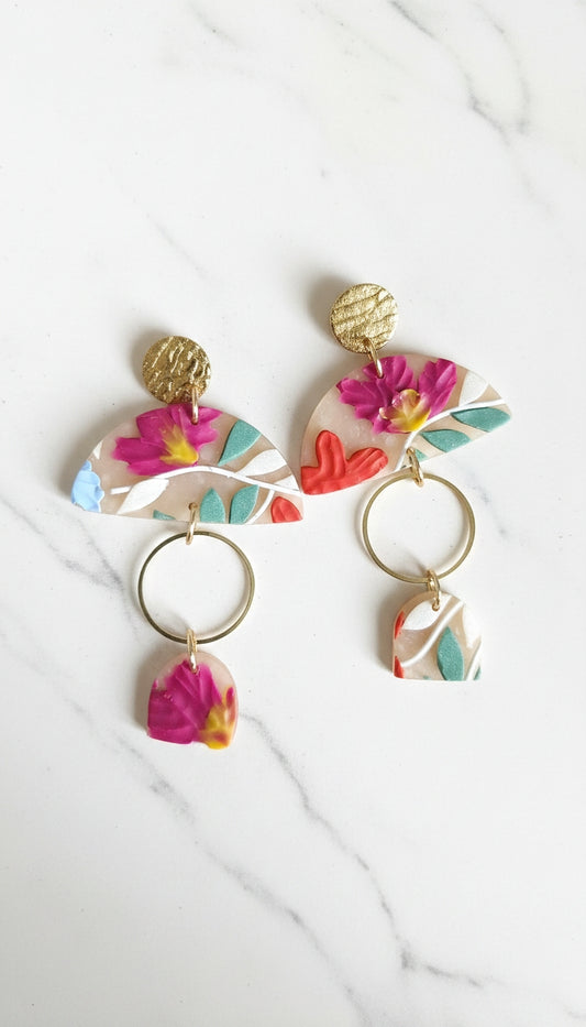 Aretes Flor Dorada de Eufonía