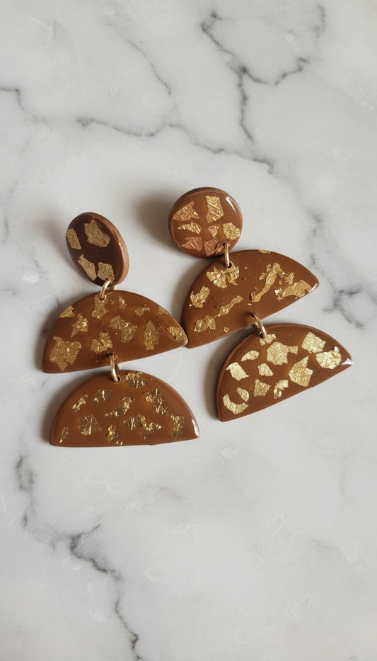 Aretes Cacao Dorado de Eufonía