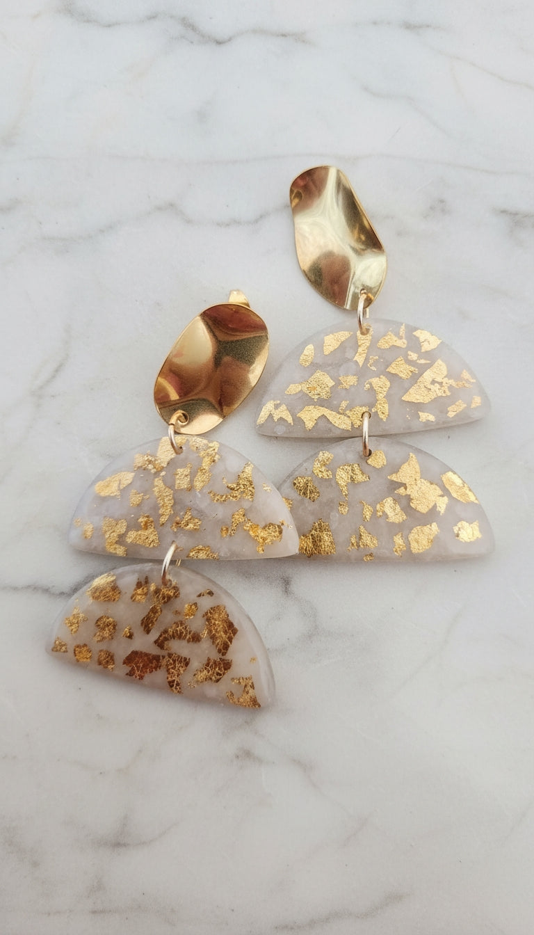 Aretes Marfil Dorado de Eufonía