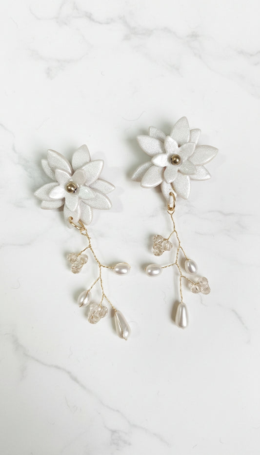 Aretes Flor Lunar de Eufonía