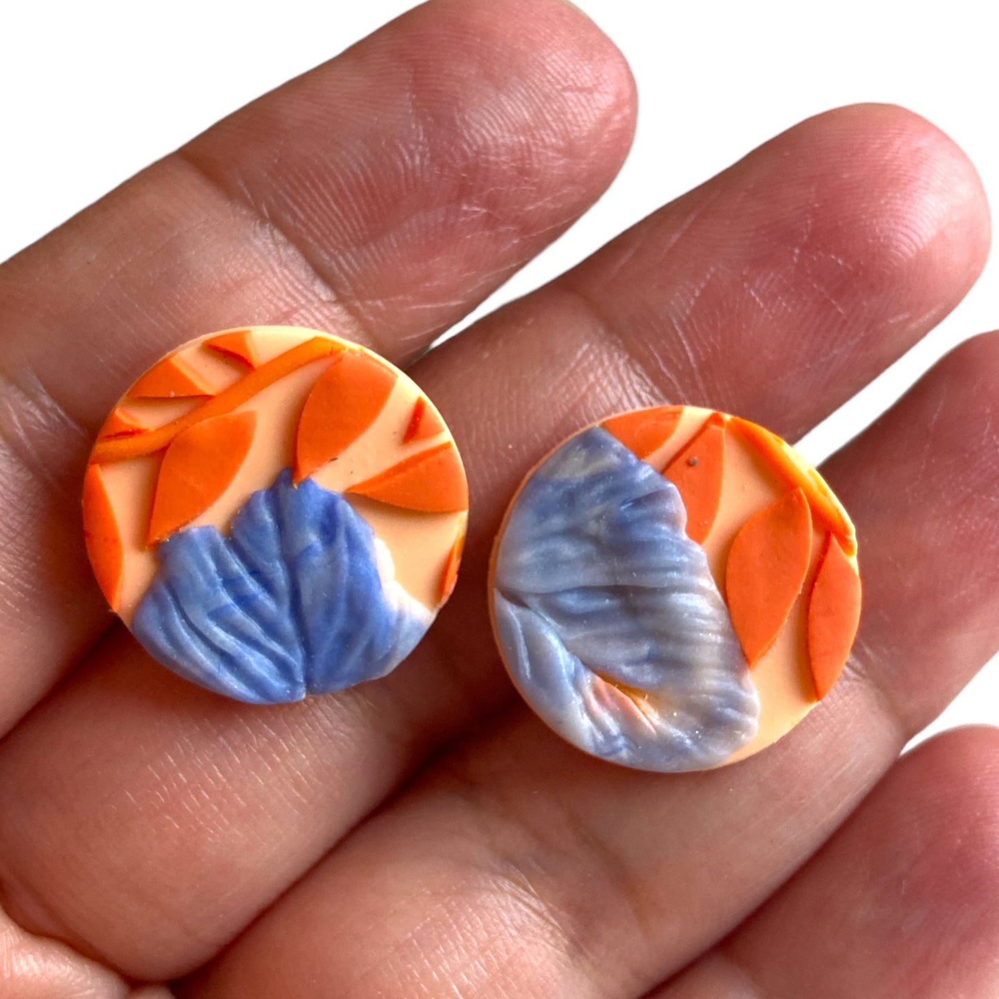 pendientes pequeños naranja- aritos circulares- artesanía- El Salvador- joyas unicas- souvenir